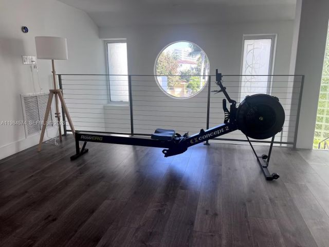 Дом в аренду по адресу 3401 NE 165th St - фото 7480680