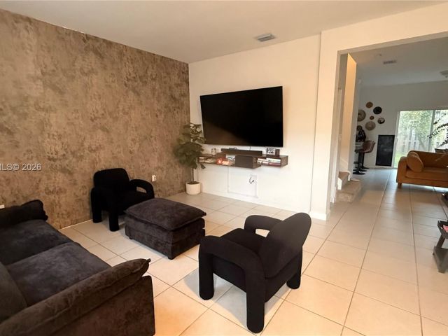 Продажа дома по адресу 12383 NW 23rd Ct - фото 7520080