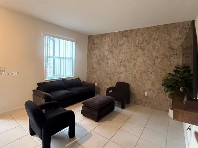 Продажа дома по адресу 12383 NW 23rd Ct - фото 7520081