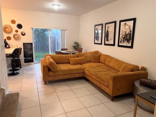 Продажа дома по адресу 12383 NW 23rd Ct - фото 7520085