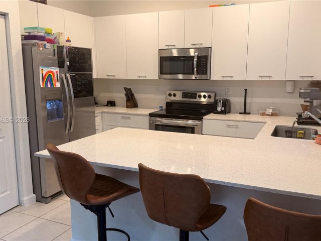 Продажа дома по адресу 12383 NW 23rd Ct - фото 7520087