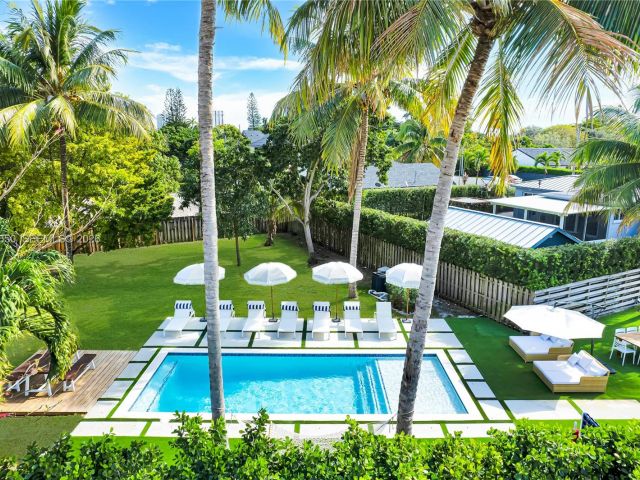 Продажа дома по адресу 995 NE 107th St - фото 7466056