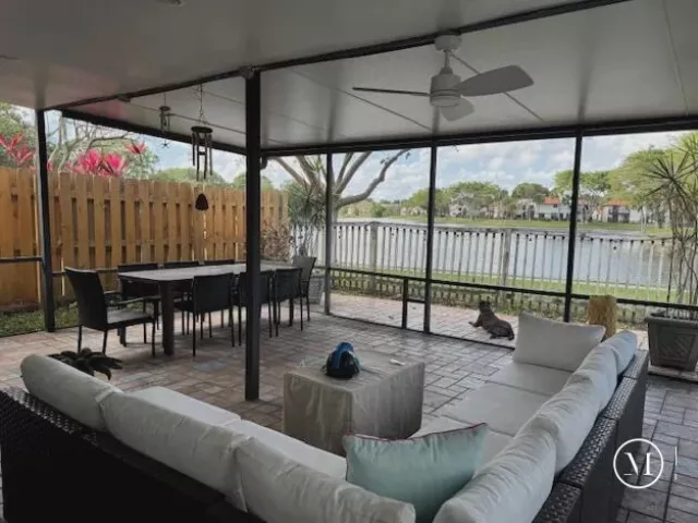 Продажа дома по адресу 5544 Fox Hollow Drive - фото 9310623