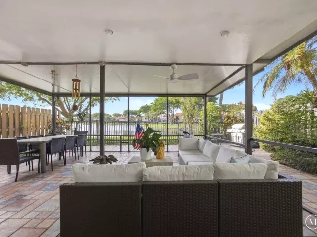 Продажа дома по адресу 5544 Fox Hollow Drive - фото 9310661