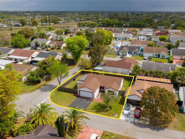 Продажа дома по адресу 13329 SW 113th Pl - фото 7524817