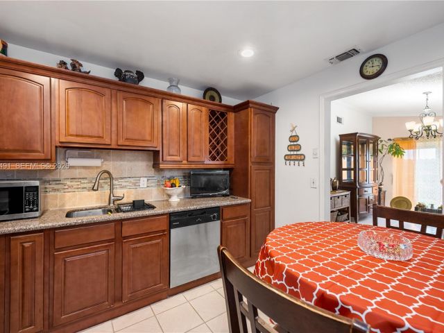 Продажа дома по адресу 13329 SW 113th Pl - фото 7524825