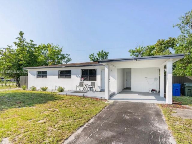 Дом в аренду по адресу 1200 NW 18th Ct 1200 - фото 7481830