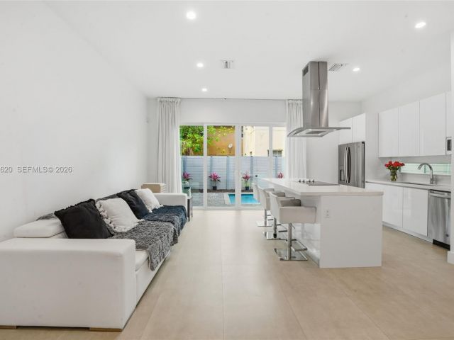 Продажа дома по адресу 3525 Day Ave - фото 7465189