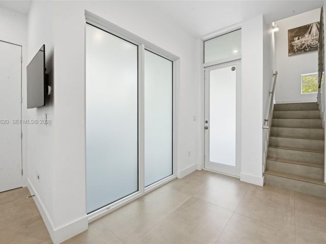 Продажа дома по адресу 3525 Day Ave - фото 7465191