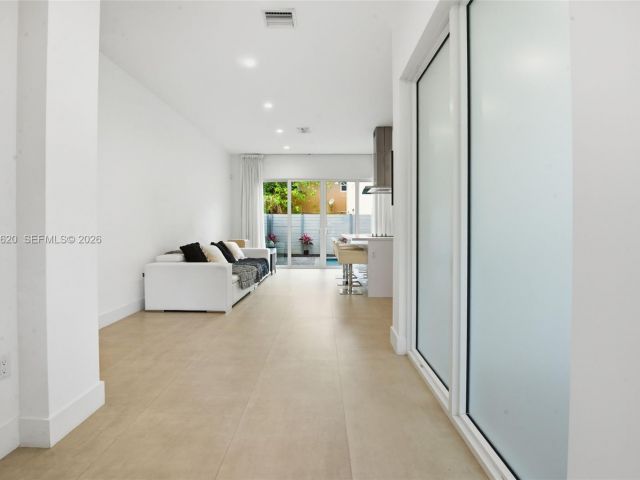 Продажа дома по адресу 3525 Day Ave - фото 7465192