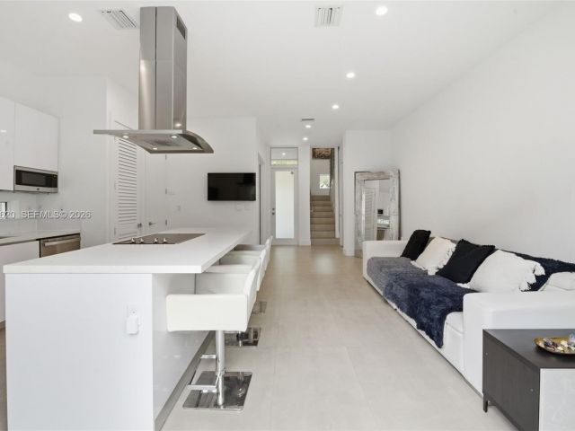 Продажа дома по адресу 3525 Day Ave - фото 7465195