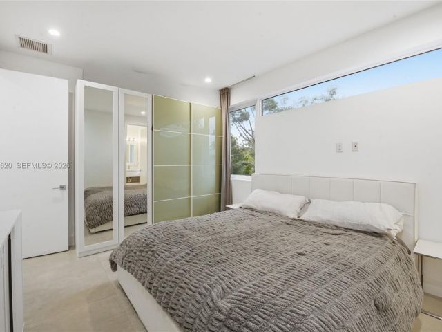 Продажа дома по адресу 3525 Day Ave - фото 7465204