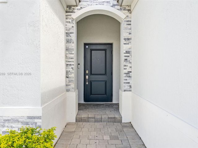 Продажа дома по адресу 12731 SW 213th St - фото 7493871