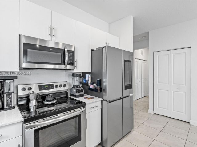 Продажа дома по адресу 12731 SW 213th St - фото 7493879