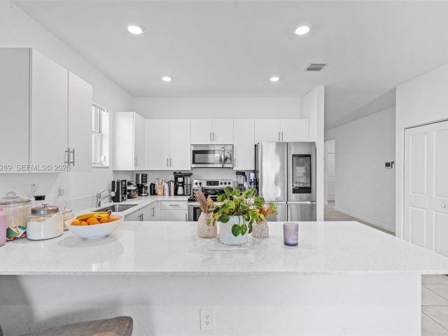 Продажа дома по адресу 12731 SW 213th St - фото 7493881