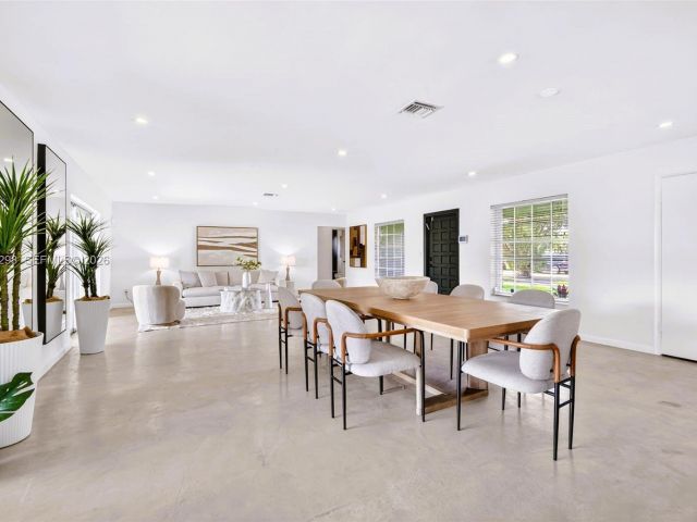 Продажа дома по адресу 1119 N 46th Ter - фото 7514685