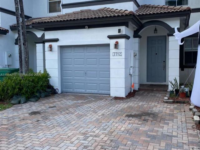 Дом в аренду по адресу 7712 NW 116th Pl 1 - фото 7484754