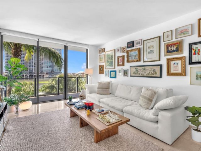 Продажа квартиры #806 - фото 7520190