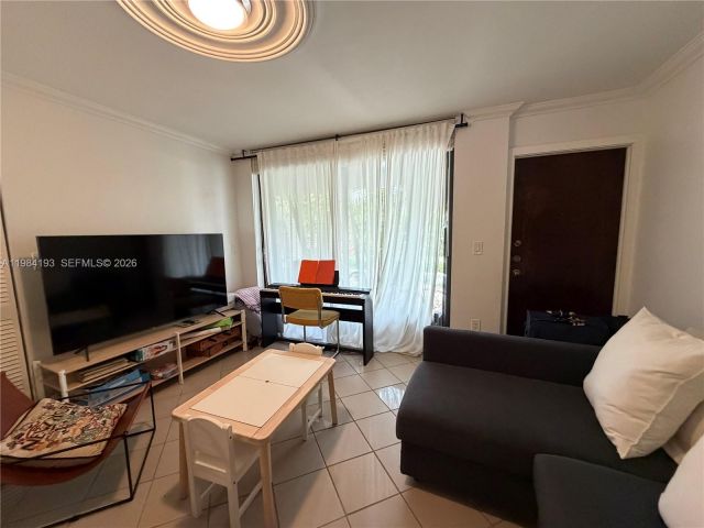 Дом в аренду по адресу 350 Grapetree Dr 410 - фото 7452208