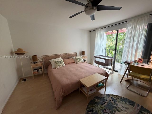 Дом в аренду по адресу 350 Grapetree Dr 410 - фото 7452209