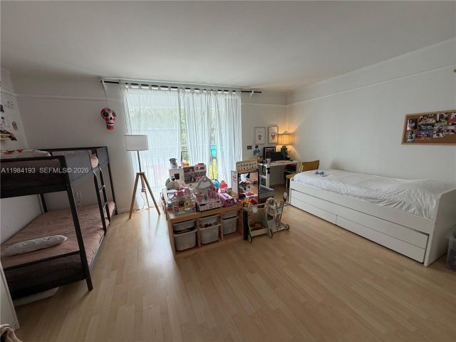 Дом в аренду по адресу 350 Grapetree Dr 410 - фото 7452212