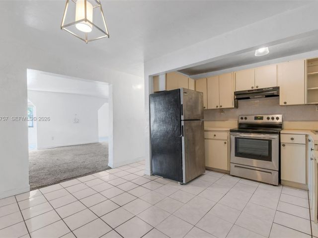 Продажа дома по адресу 10230 SW 172nd St - фото 7493857