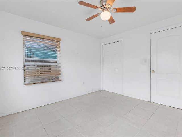 Продажа дома по адресу 10230 SW 172nd St - фото 7493861