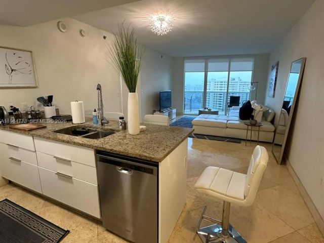 Продажа квартиры #1606 - фото 7500367