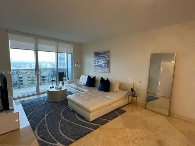 Продажа квартиры #1606 - фото 7500373