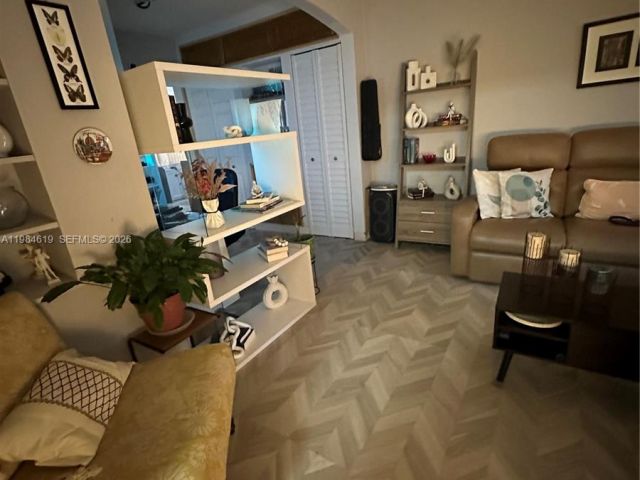 Продажа дома по адресу 3170 SW 19th Ter - фото 7466014