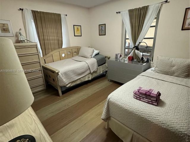 Продажа дома по адресу 3170 SW 19th Ter - фото 7466021