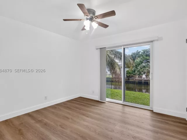 Продажа дома по адресу 3042 Hayes St - фото 9094405