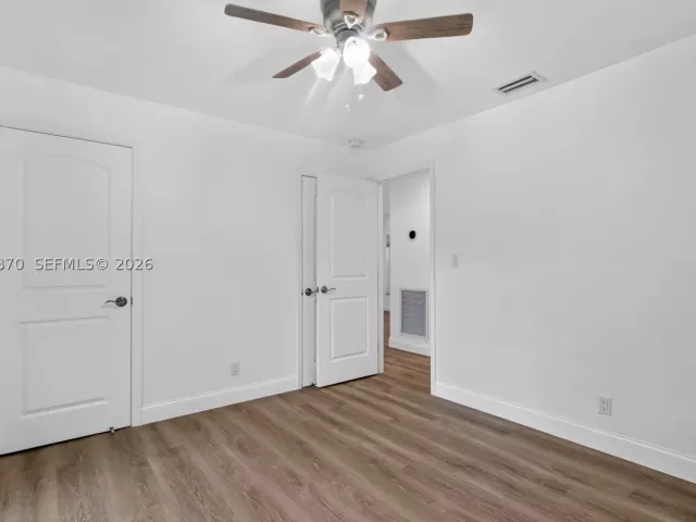 Продажа дома по адресу 3042 Hayes St - фото 9094408