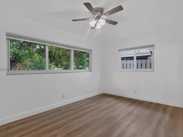Продажа дома по адресу 3042 Hayes St - фото 9094413