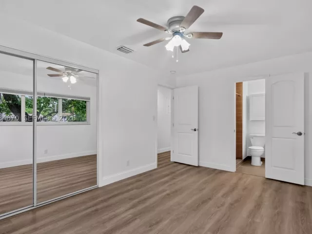 Продажа дома по адресу 3042 Hayes St - фото 9094414