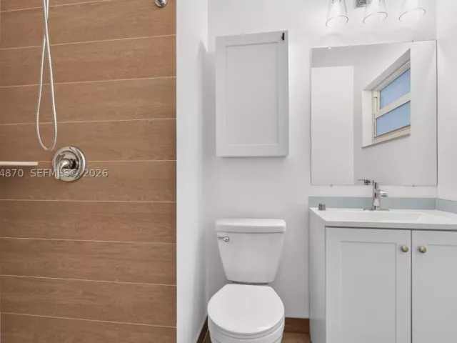 Продажа дома по адресу 3042 Hayes St - фото 9094416