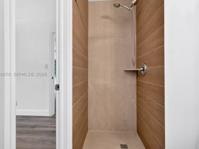 Продажа дома по адресу 3042 Hayes St - фото 9094419