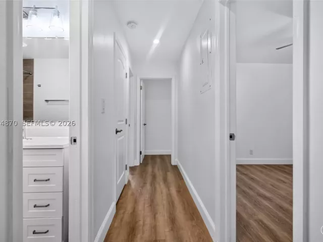 Продажа дома по адресу 3042 Hayes St - фото 9094425