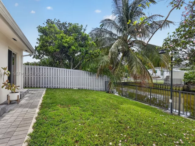 Продажа дома по адресу 3042 Hayes St - фото 9094433