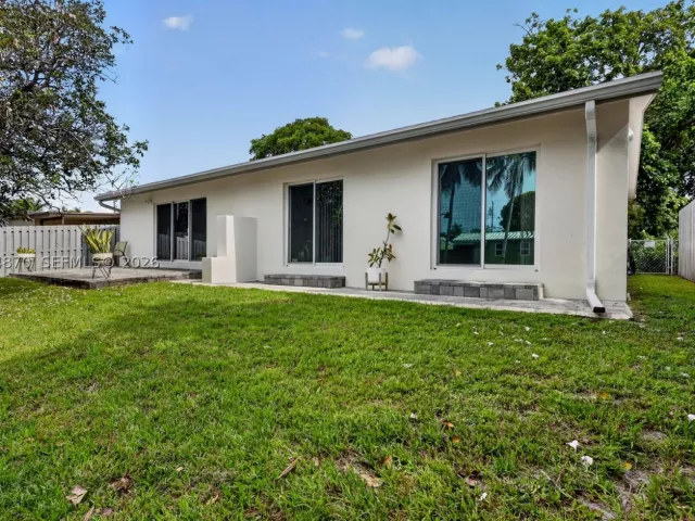 Продажа дома по адресу 3042 Hayes St - фото 9094438