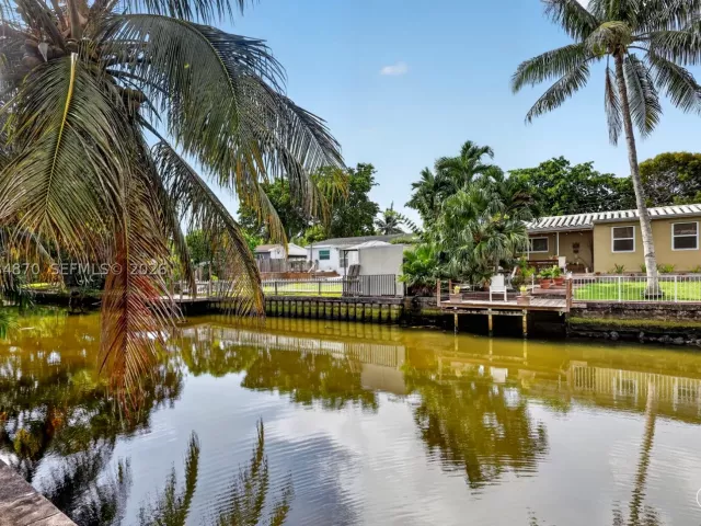 Продажа дома по адресу 3042 Hayes St - фото 9094441