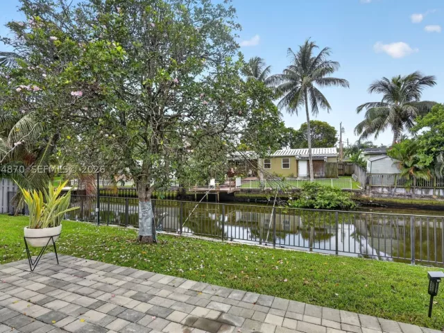 Продажа дома по адресу 3042 Hayes St - фото 9094442