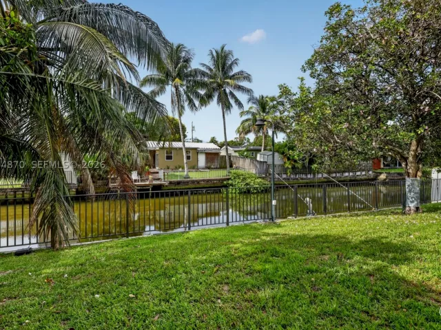 Продажа дома по адресу 3042 Hayes St - фото 9094443