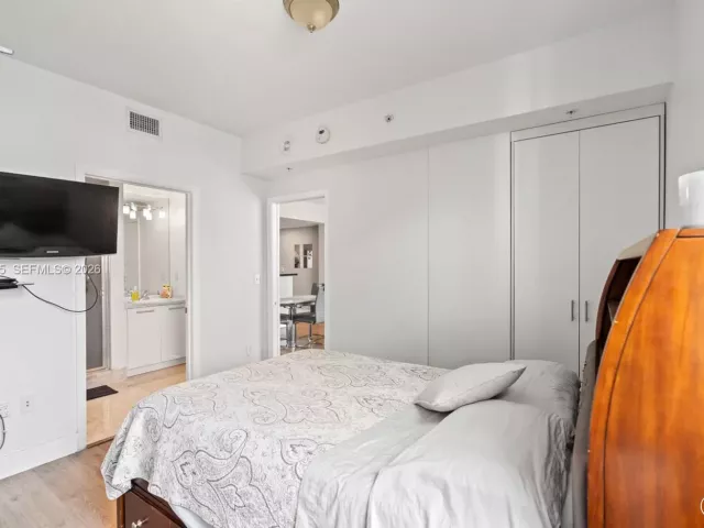 Продажа квартиры #2410 - фото 7488777