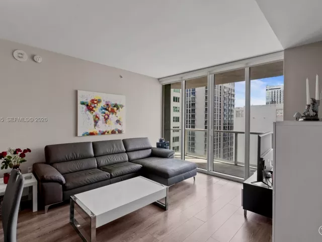 Продажа квартиры #2410 - фото 7488769