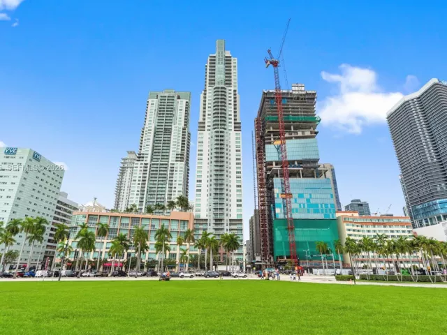 Продажа квартиры #2410 - фото 7488770