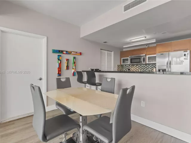 Продажа квартиры #2410 - фото 7488771