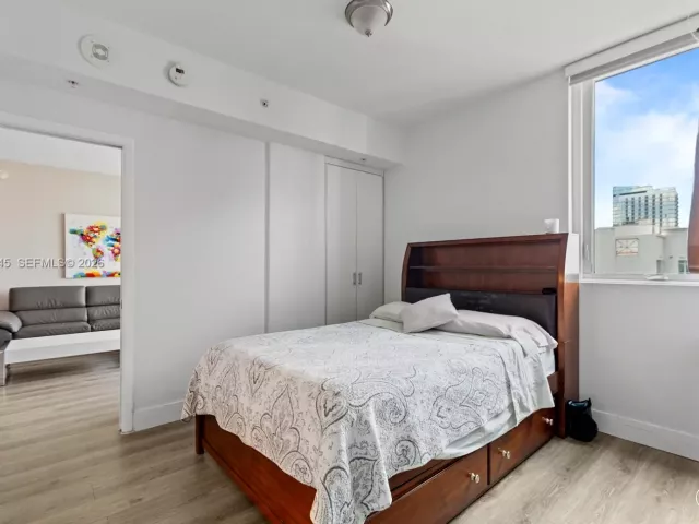 Продажа квартиры #2410 - фото 7488772