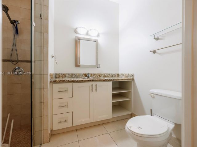 Продажа дома по адресу 2030 SW 60th Ave - фото 7493821