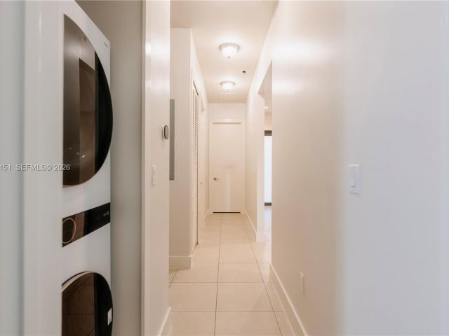 Продажа дома по адресу 2030 SW 60th Ave - фото 7493824